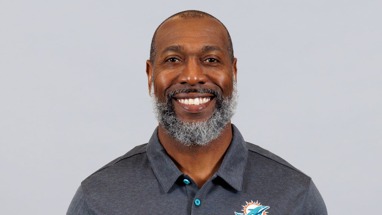 Dolphins Hire Sam Madison as Cornerbacks Coach/Passing Game