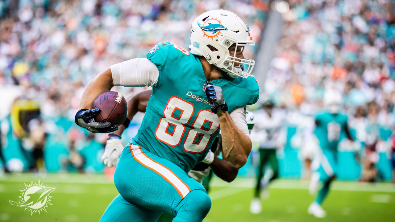 Dolphins' Mike Gesicki will play the 2022 season on franchise tag