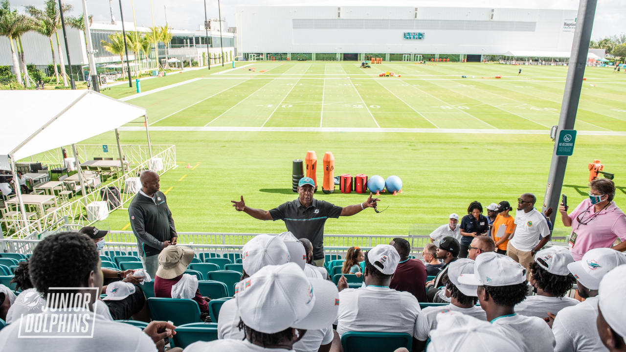 Dolphins Impact 125 High School, Youth Teams & More Than 3,400