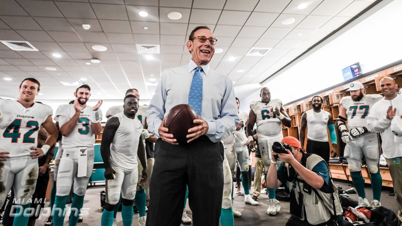 Miami Dolphins owner Stephen Ross disappointed with -- himself 