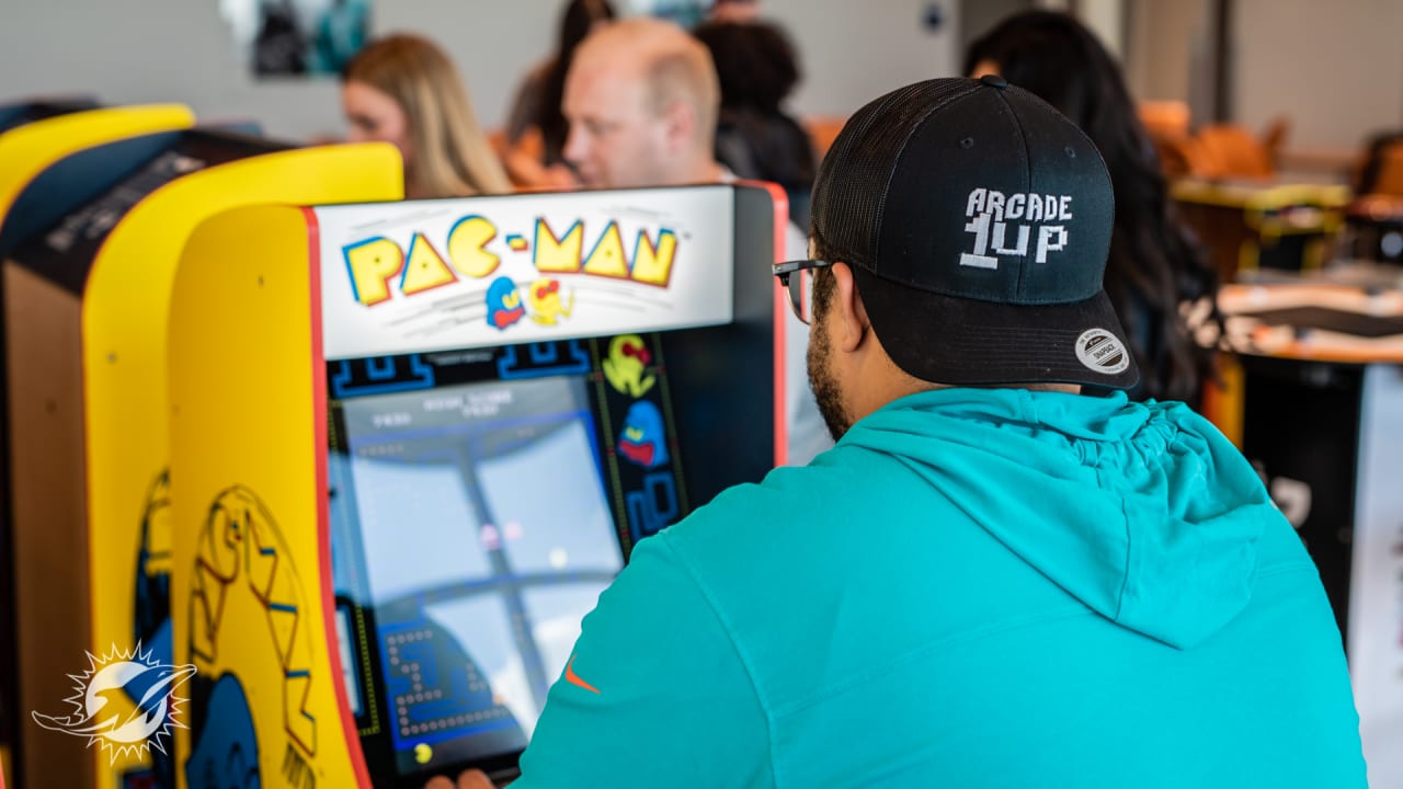 Miami Dolphins and Arcade1Up Announce Multi-Year Partnership
