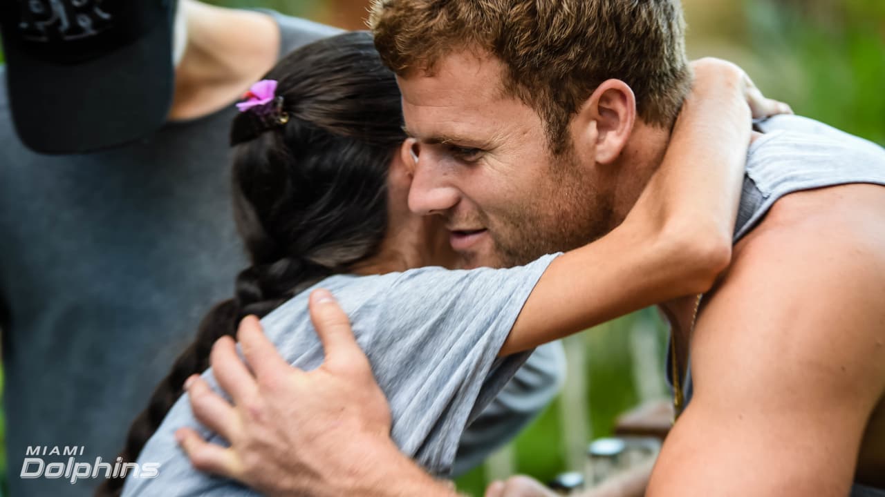 Kiko Alonso Gives Back To Puerto Rico | Hispanic Heritage With Verizon