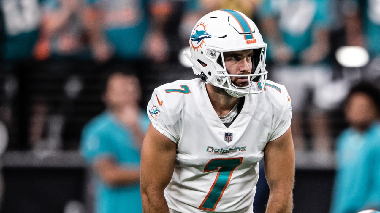 Miami Dolphins Still Stand Strongly Behind Kicker Jason Sanders