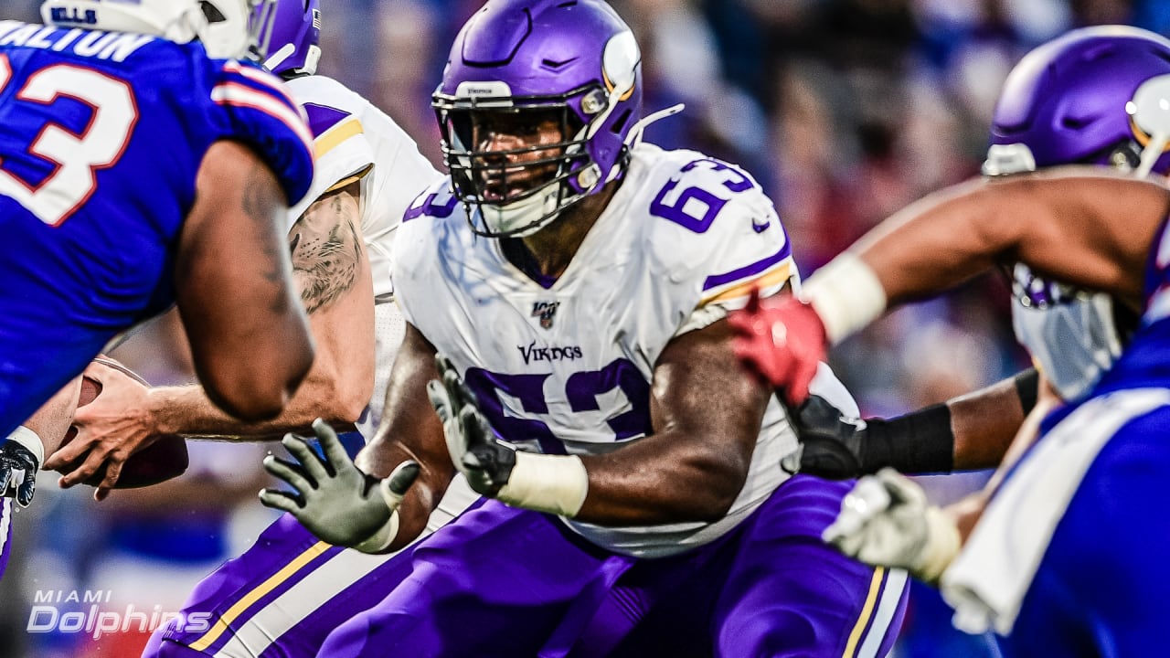 Dolphins Trade For G Danny Isidora