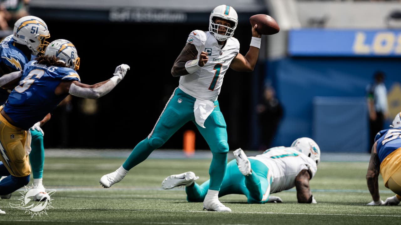 Tua Tagovailoa, Tyreek Hill put up historic Week 1 numbers to rally  Dolphins past Chargers
