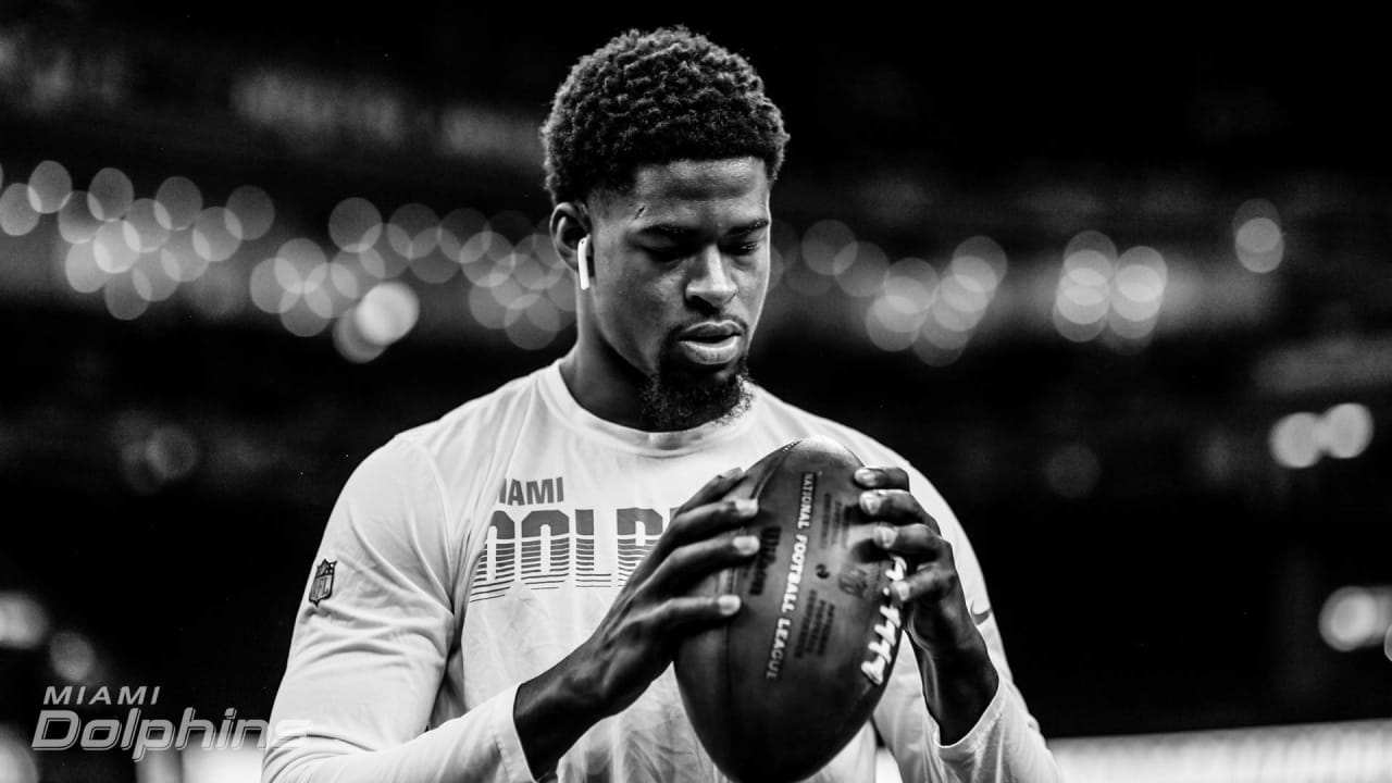 Miami Dolphins wide receiver Isaiah Ford (87) warms up before taking on the  New York Jets during an NFL football game, Sunday, Nov. 21, 2021, in East  Rutherford, N.J. (AP Photo/Adam Hunger