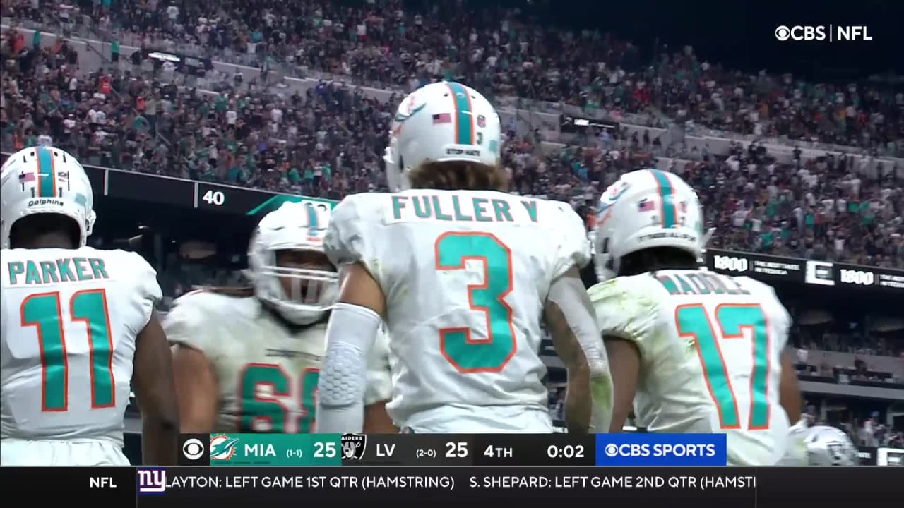 Miami Dolphins wide receiver Will Fuller (3) pulls in a two-point