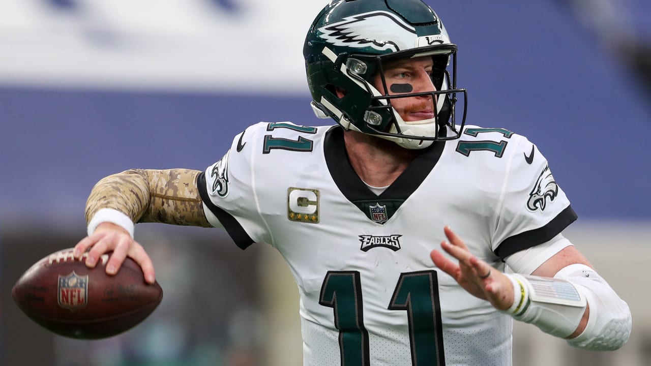 Philadelphia Eagles 34, New York Giants 17: Eagles win NFC East behind  Boston Scott's 3 TDs, Carson Wentz's record-setting day 