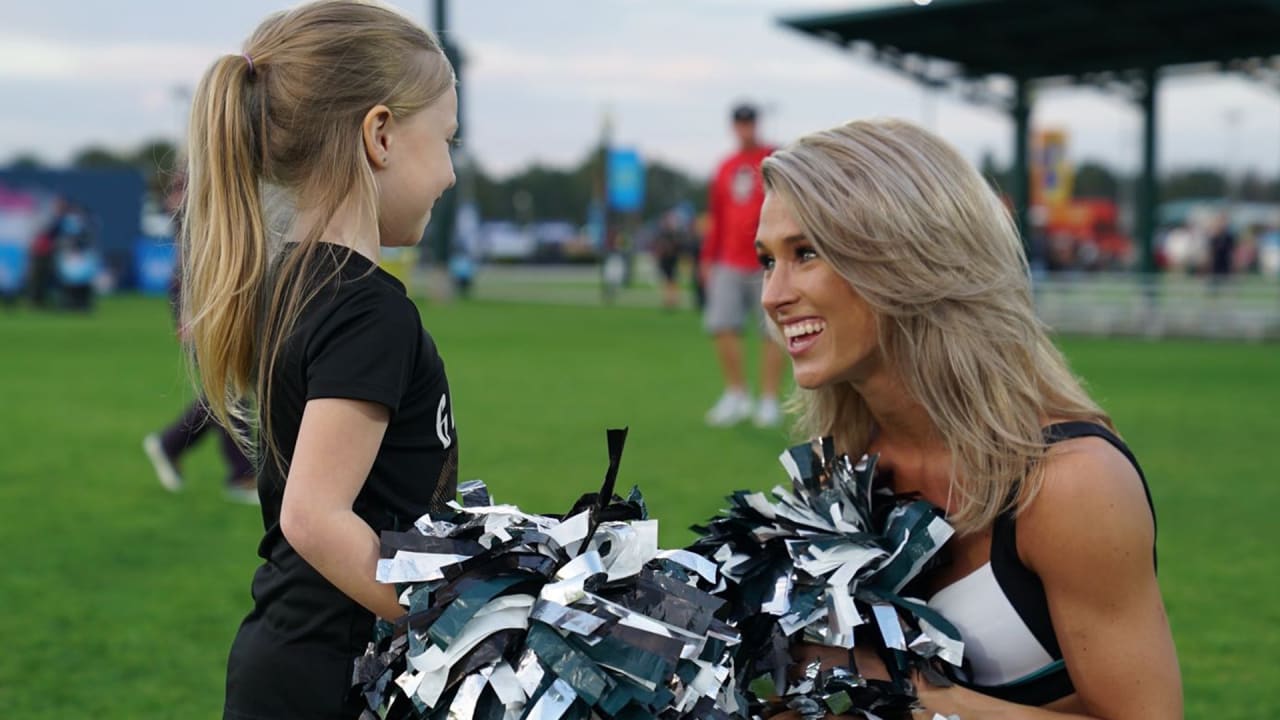 Eagles Pro Bowl Cheerleader Victoria goes out on top