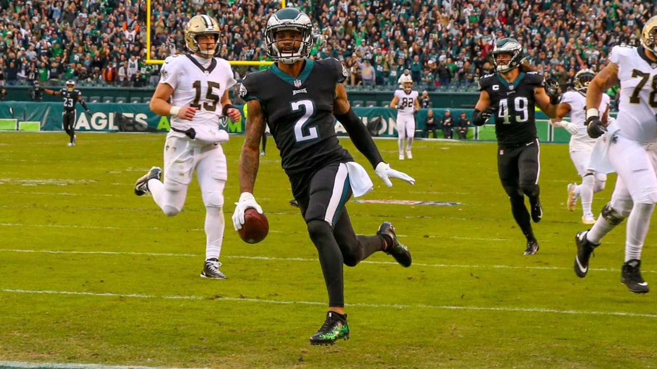 Philadelphia, Pennsylvania, USA. 21st Nov, 2021. Philadelphia Eagles  cornerback Darius Slay (2) looks on as he heads into the locker room during  the NFL game between the New Orleans Saints and the