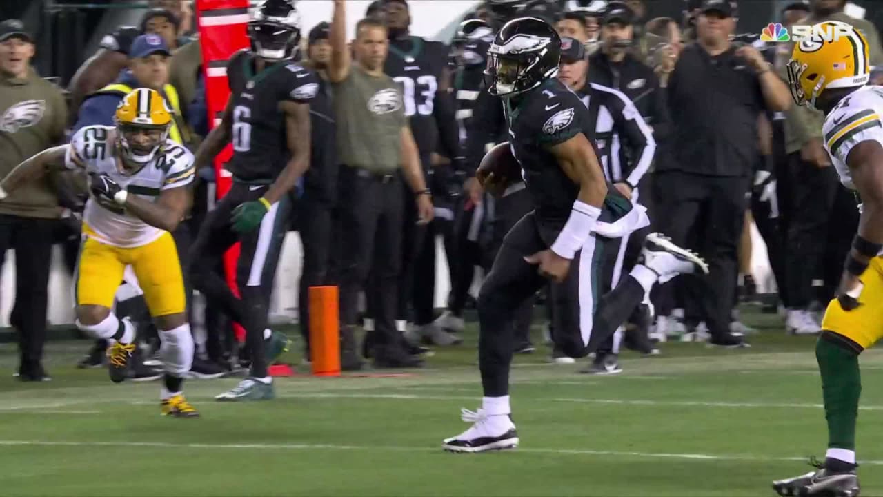 Highlight: Quez Watkins hauls 30-yard TD before half on Hurts'  back-shoulder dime