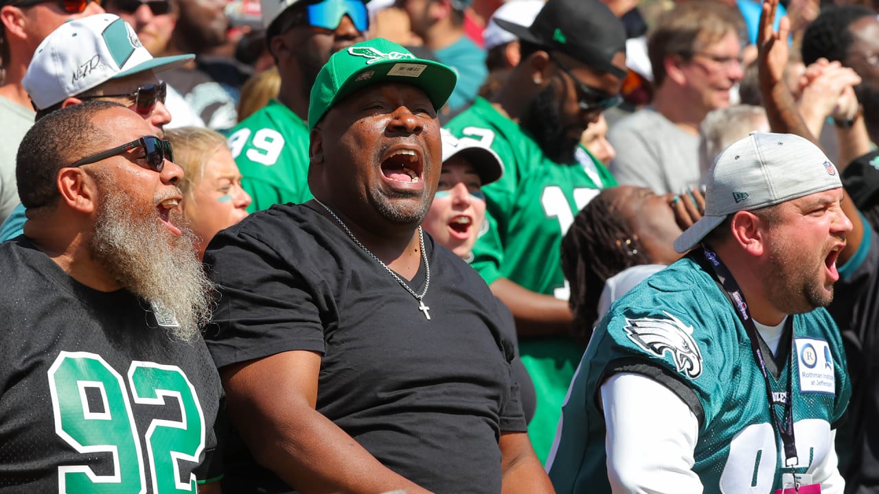 Philadelphia 'Going (Kelly) Green!' Eagles Fans Line Up All Night