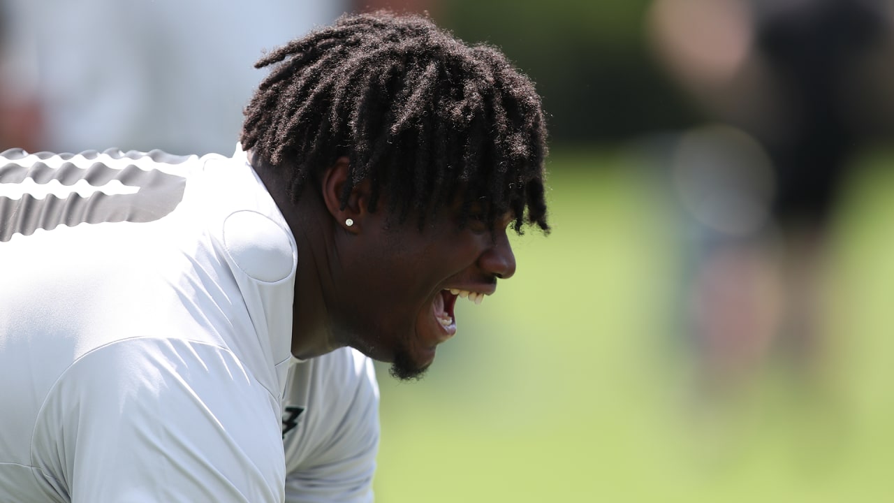 Eagles' Jordan Davis is making 'scary' progress