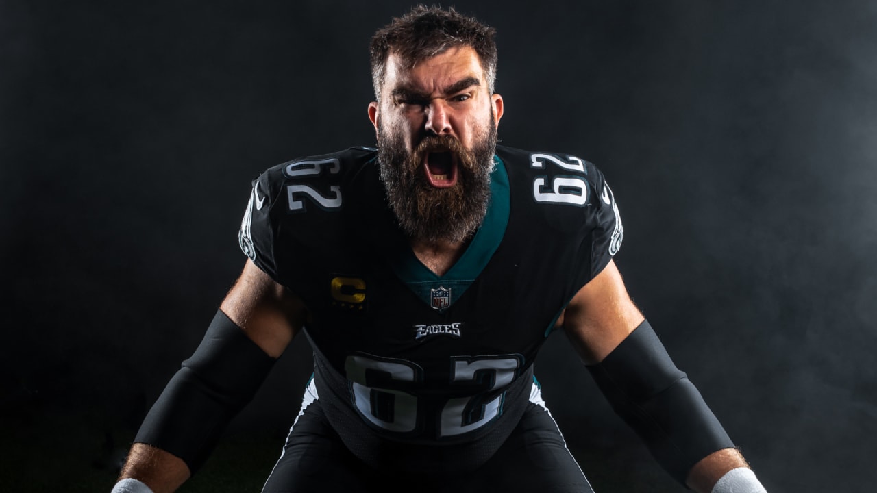 The Blackout: Eagles unveil all-black uniform for Sunday night