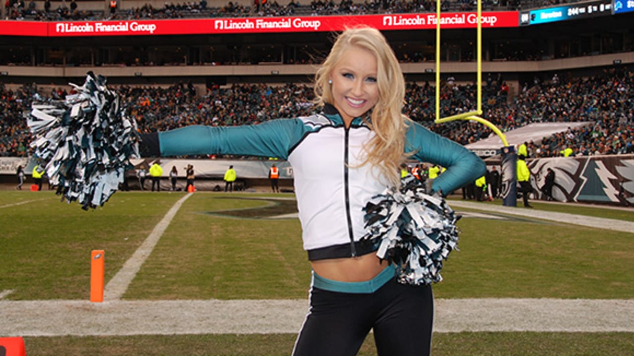 Meet the NFL Cheerleader Who Is Also a Financial Analyst