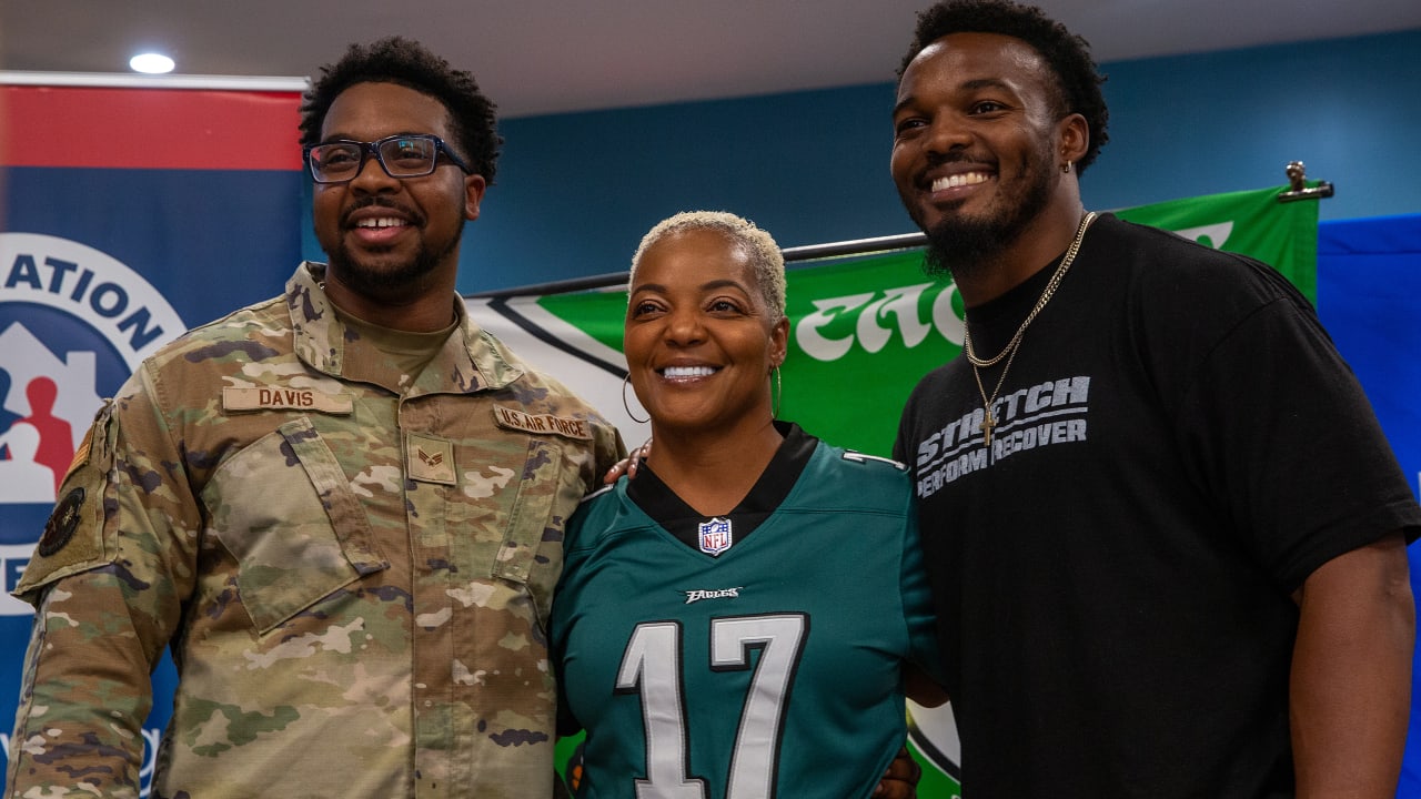 Eagles store military jersey