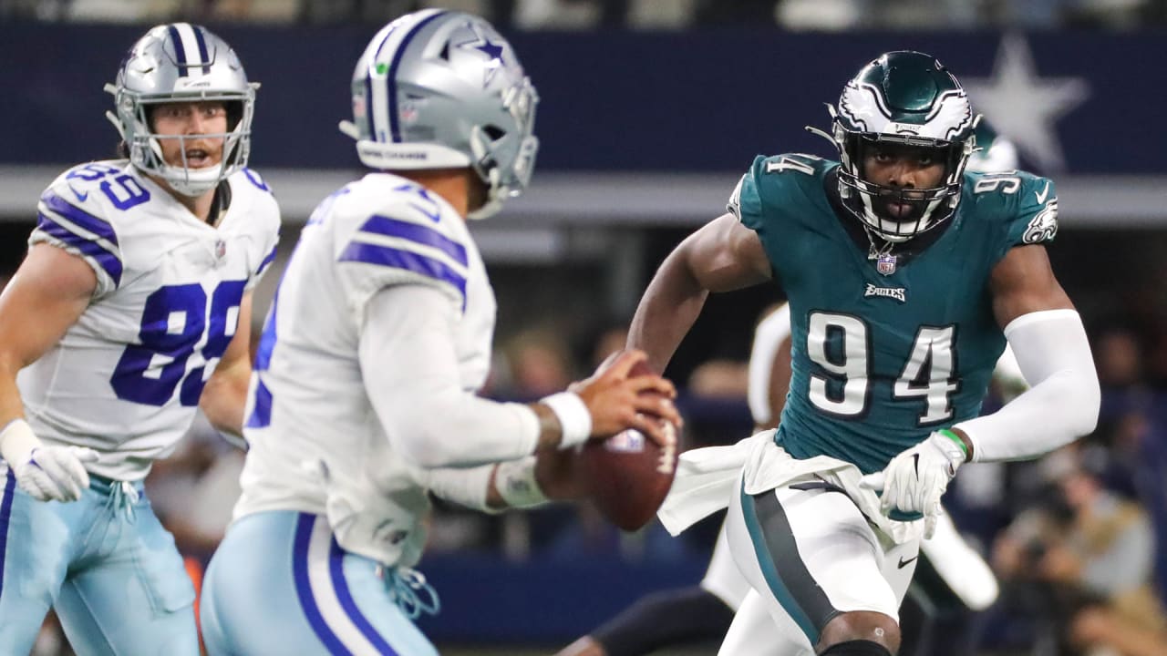 Eagles' smashmouth defense bails out the offense against the Buccaneers