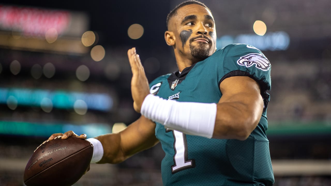 Eagles vs. Commanders score, takeaways: Jake Elliott sinks Washington in OT  as Philadelphia improves to 4-0 