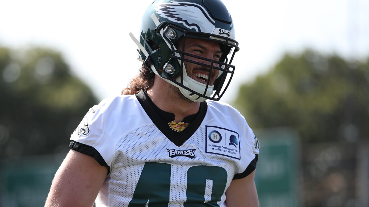 How Alex Singleton's family, Eagles teammates reacted to his game