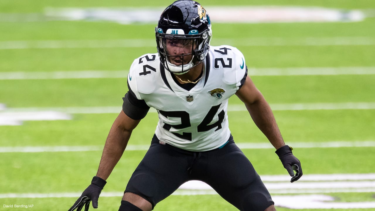 Eagles agree to terms with S Andrew Adams