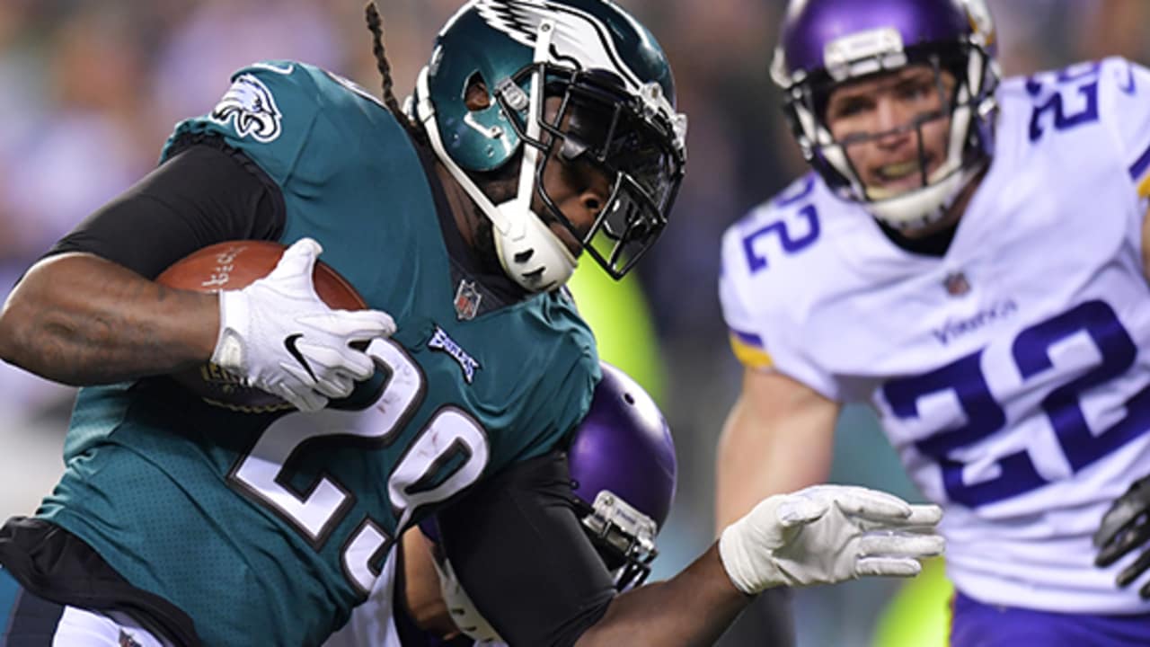 Super Bowl LII: Eagles' LeGarrette Blount looks at Patriots as 'another  team we have to face'