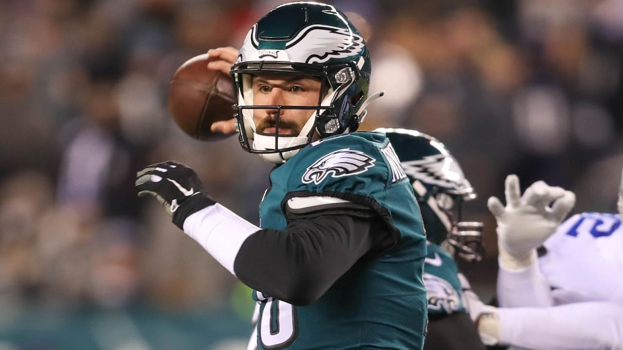 Gardner Minshew hits a wide-open DeVonta Smith for a TD as the Eagles  extend the lead vs. Cowboys