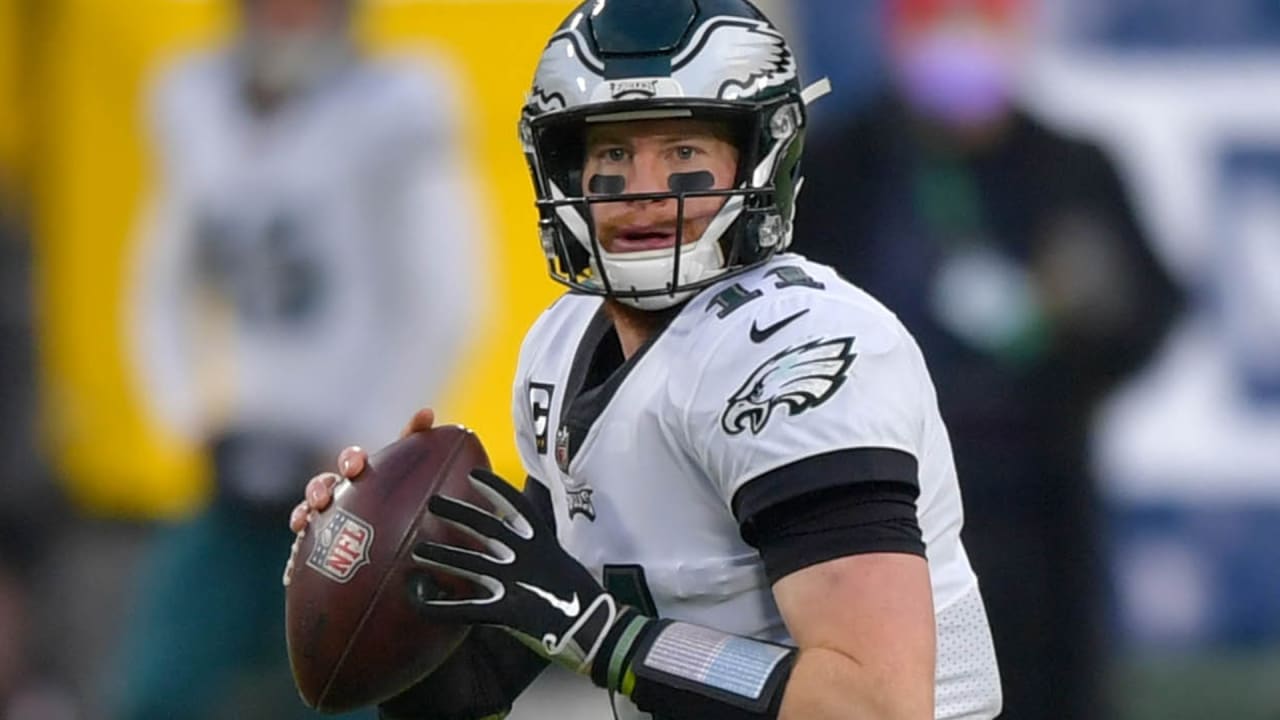 Short day for Eagles' Carson Wentz after long wait for his first