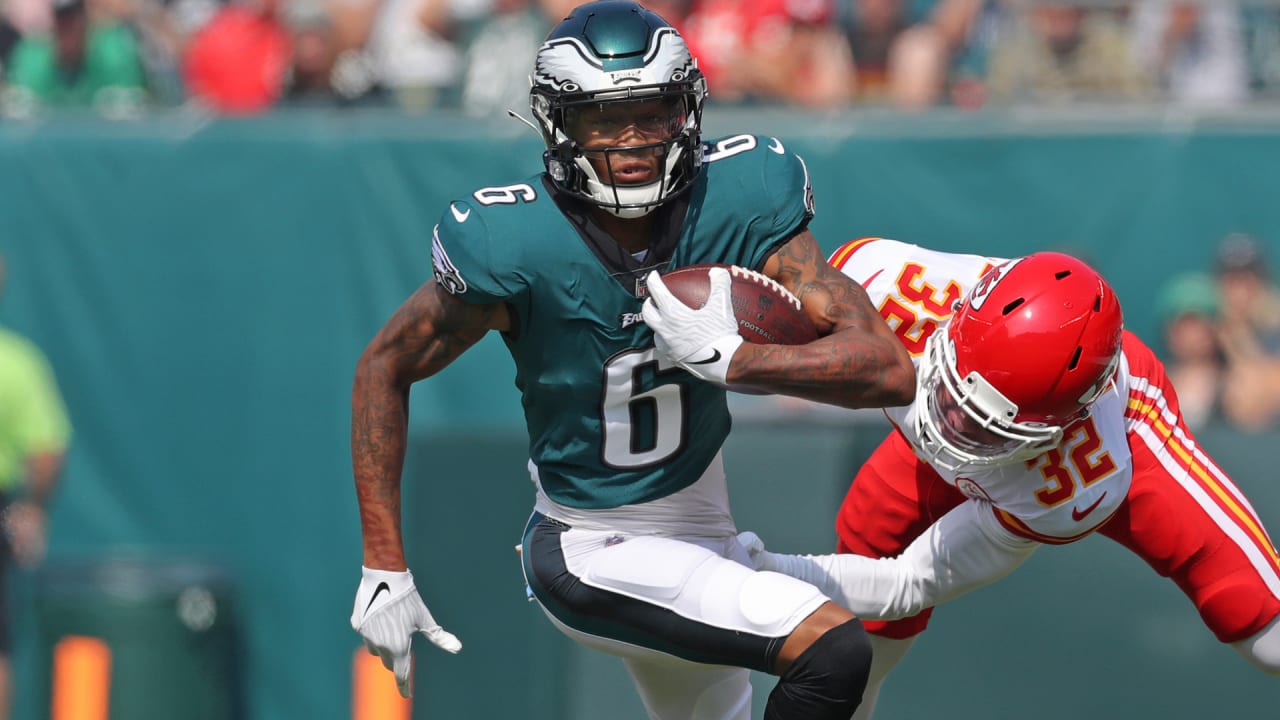 DeVonta for the victory: Smith stars as Eagles stay unbeaten - The San  Diego Union-Tribune