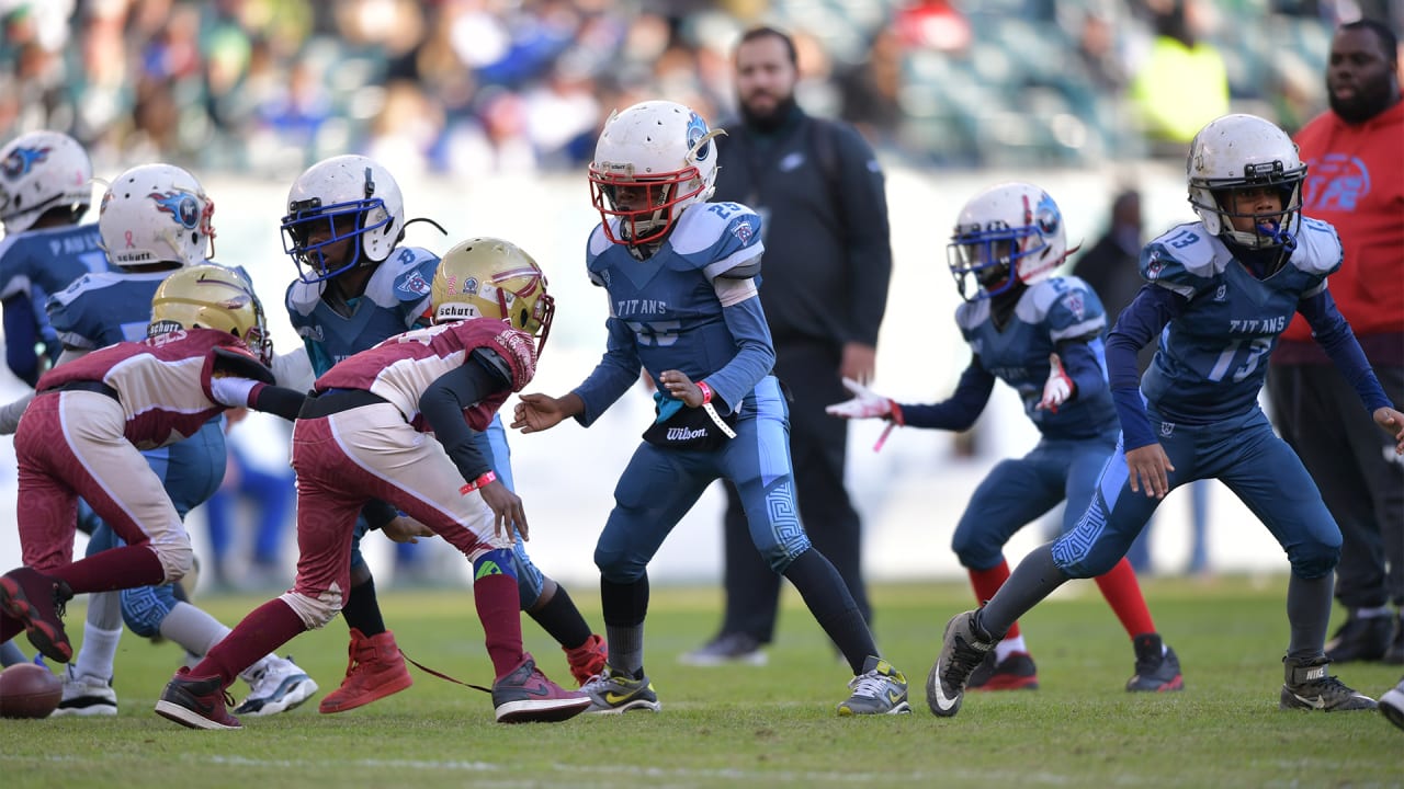 Eagles award more than 50,000 to youth football programs