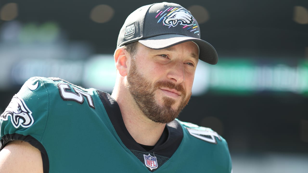 Eagles sign long snapper Rick Lovato to the active roster