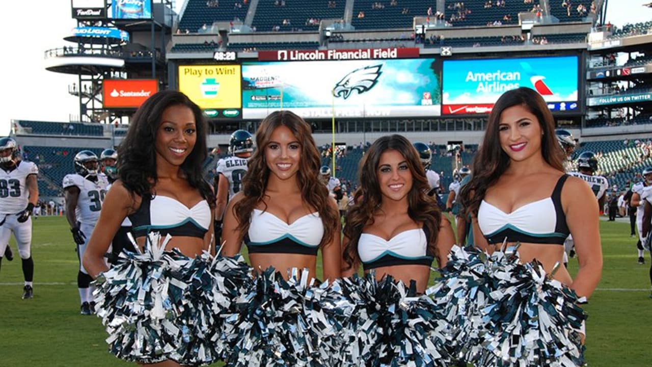 Cheer in review: Best photos of the 2015 Eagles cheerleaders 