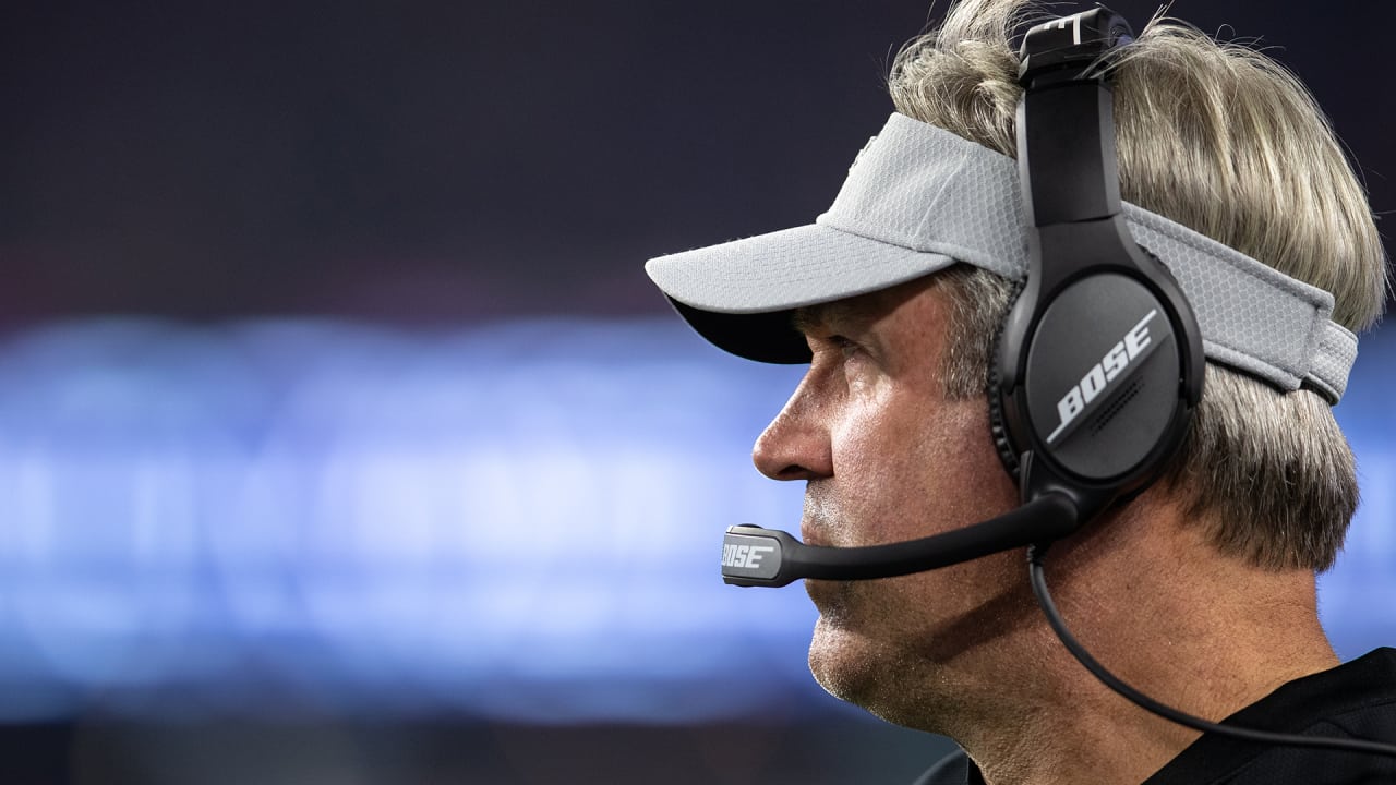 Doug Pederson Doesn&rsquo;t Reveal QB Decision