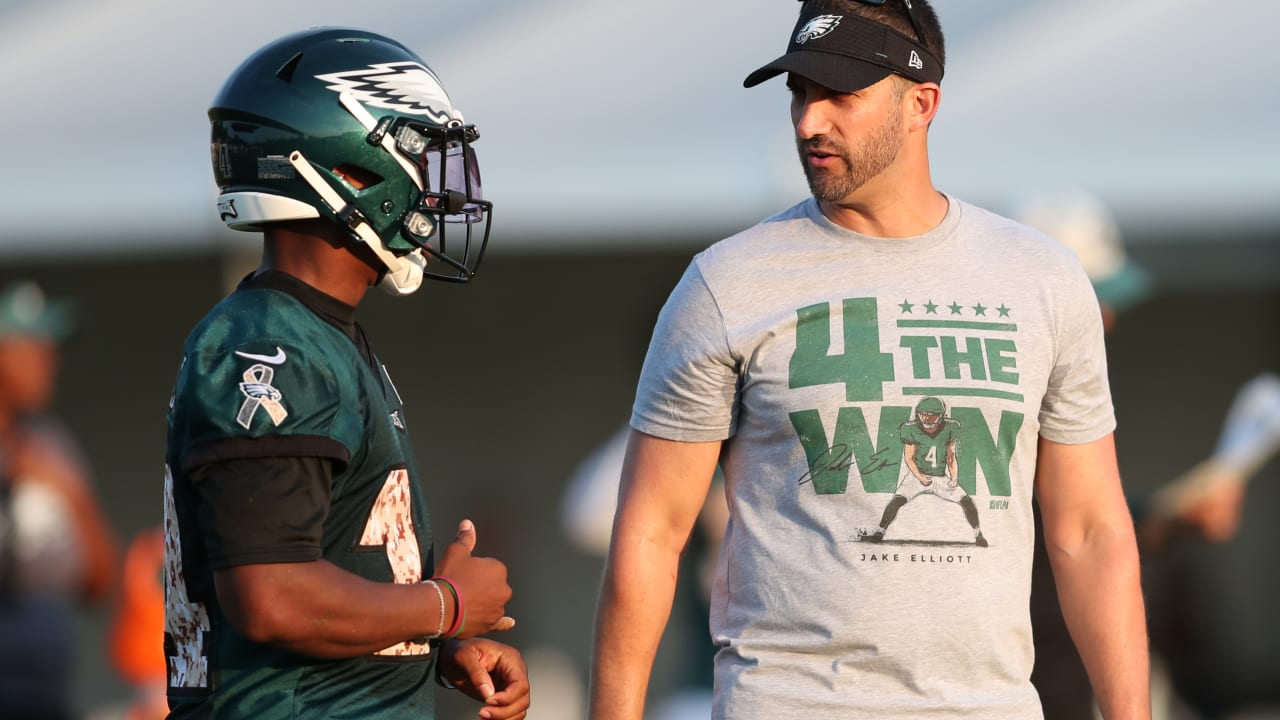 Eagles Training Camp Key Moments From First Practice Kelce Injuries And More - 20k16ny
