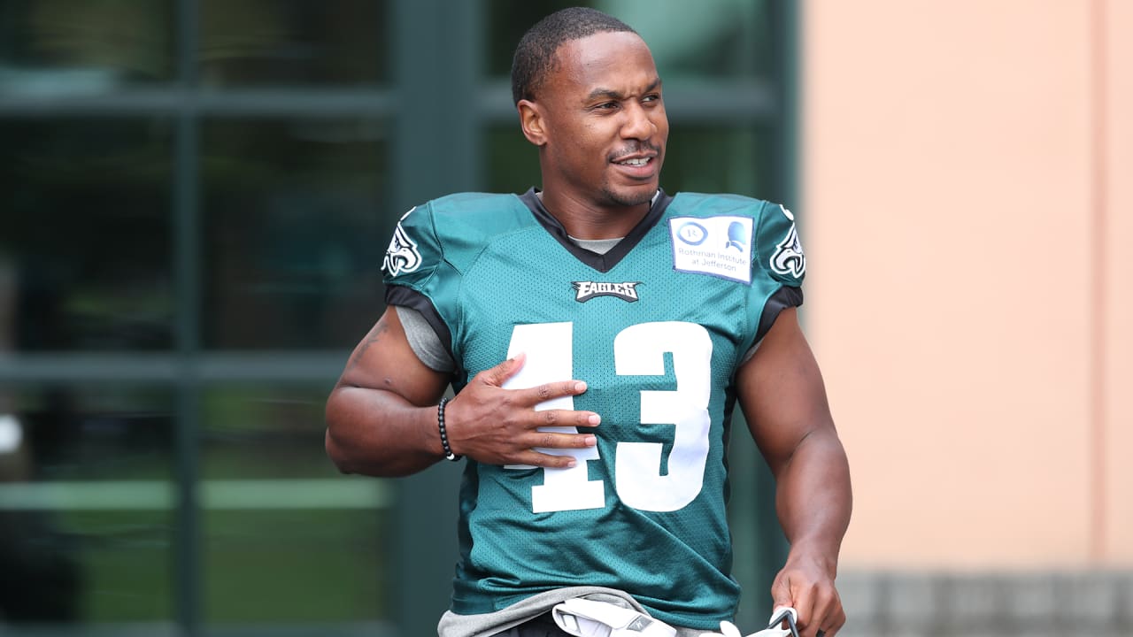 Philadelphia Eagles running back Darren Sproles runs for a first down