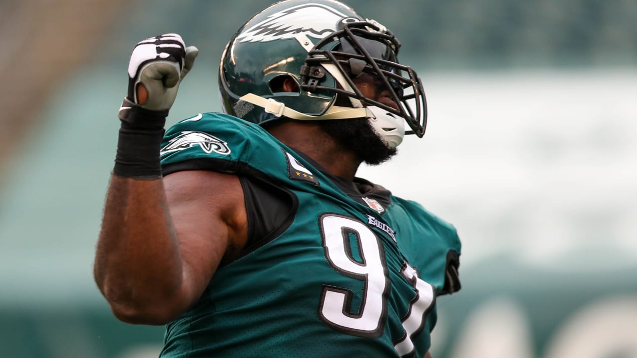 Highlight Fletcher Cox gets home for a sack