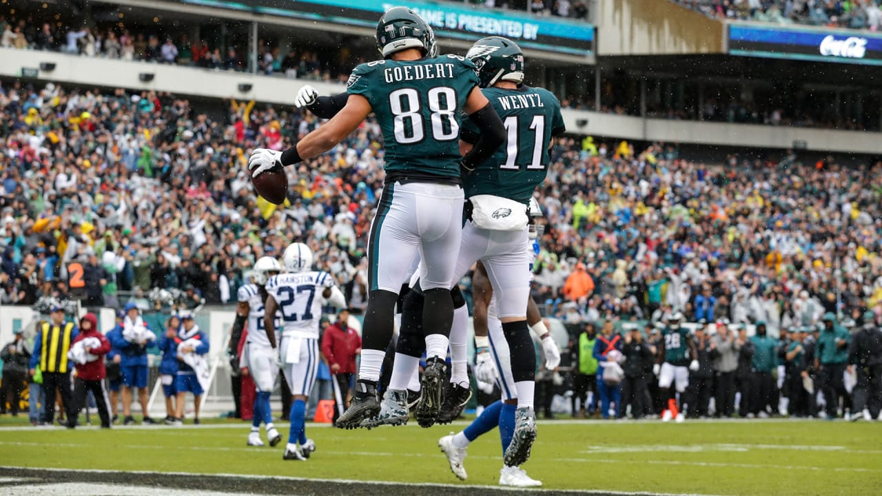 Philadelphia Eagles tight end Zach Ertz (86) celebrates with wide receiver  Alshon Jeffery (17) after Ertz scored a touchdown against the Houston Texans  at Lincoln Financial Field in Philadelphia on Dec. 23