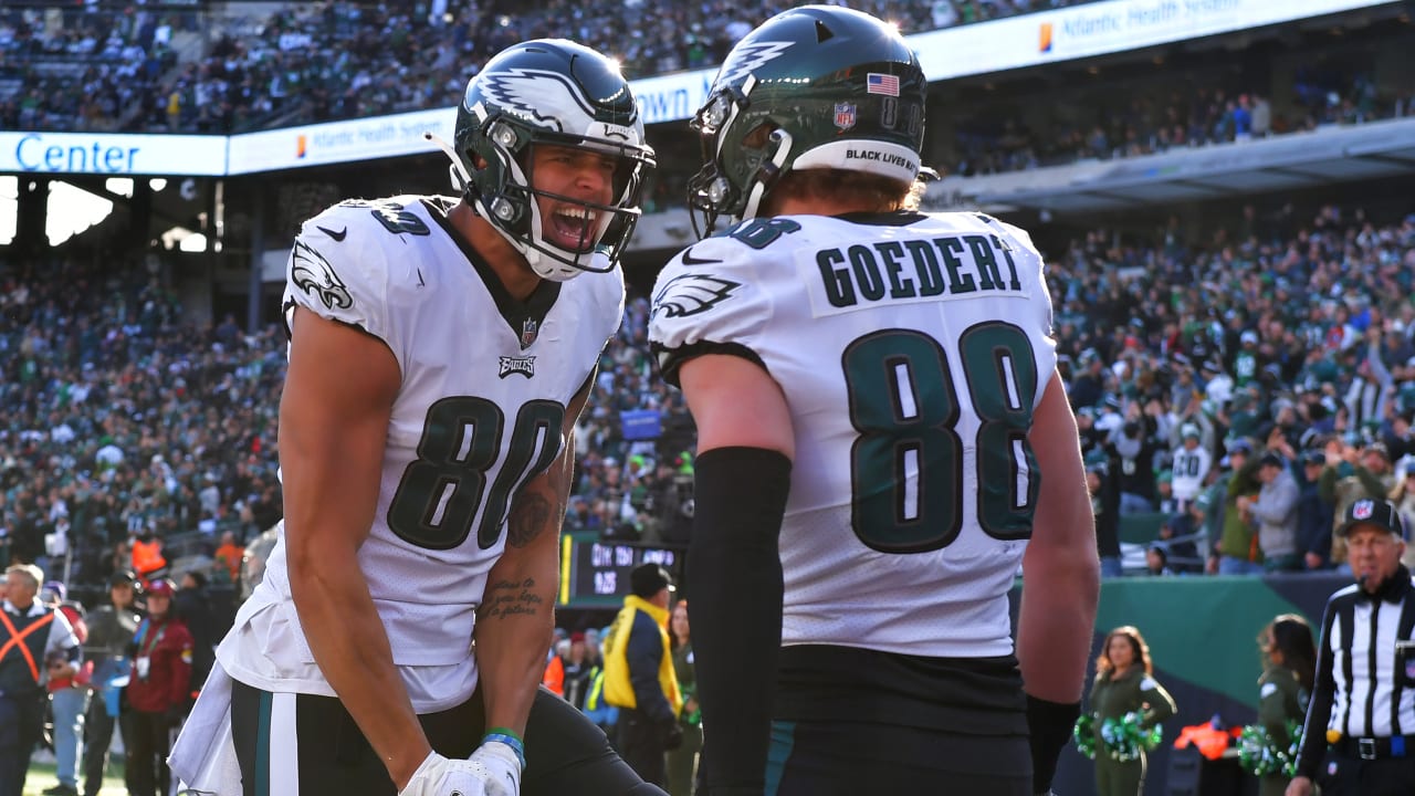 East Rutherford, New Jersey, USA. 5th Dec, 2021. Philadelphia Eagles  offensive lineman JOSH SWEAT (94) sacks New York Jets quarterback ZACH  WILSON (2) at MetLife Stadium in East Rutherford New Jersey Philadelphia