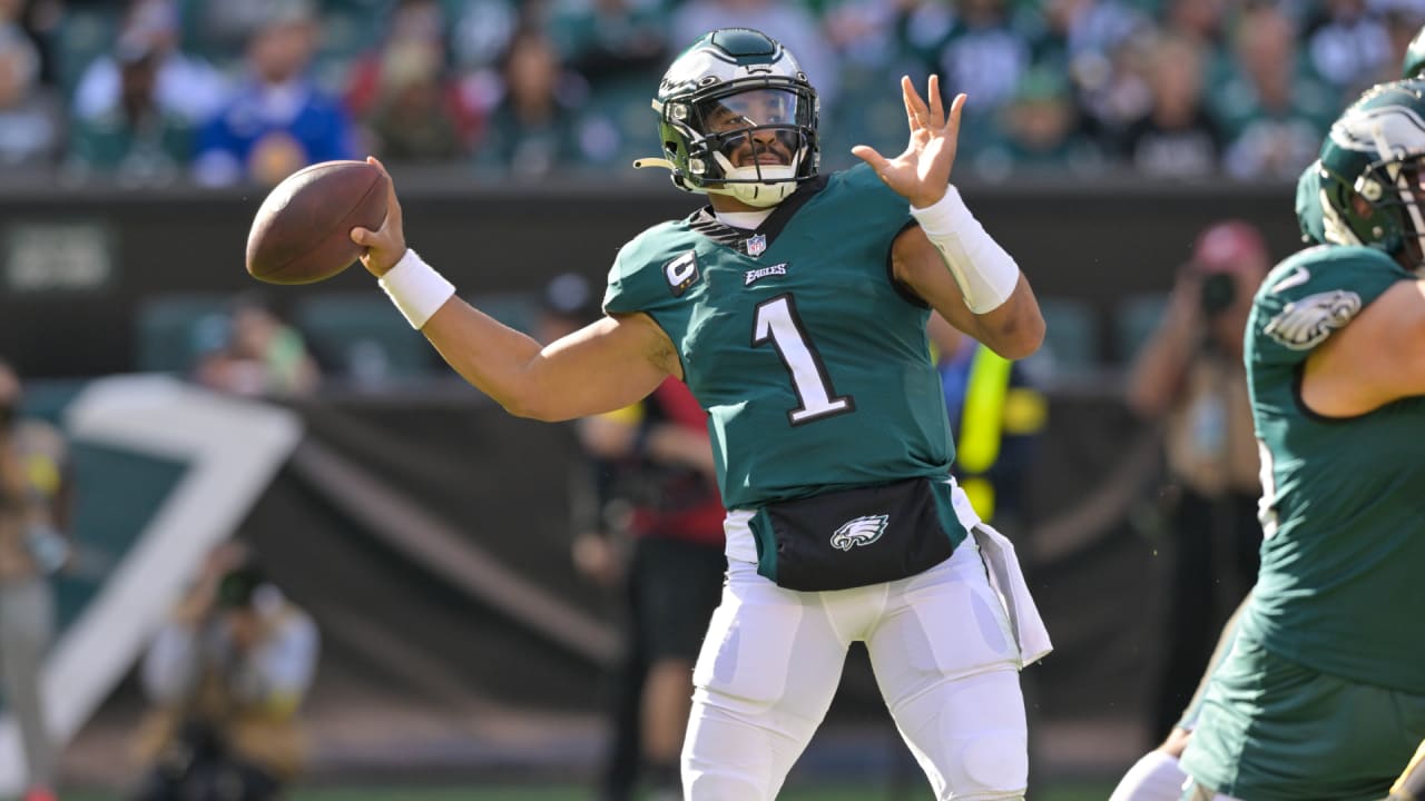 Highlights Jalen Hurts best plays from his 4TD game vs. Steelers