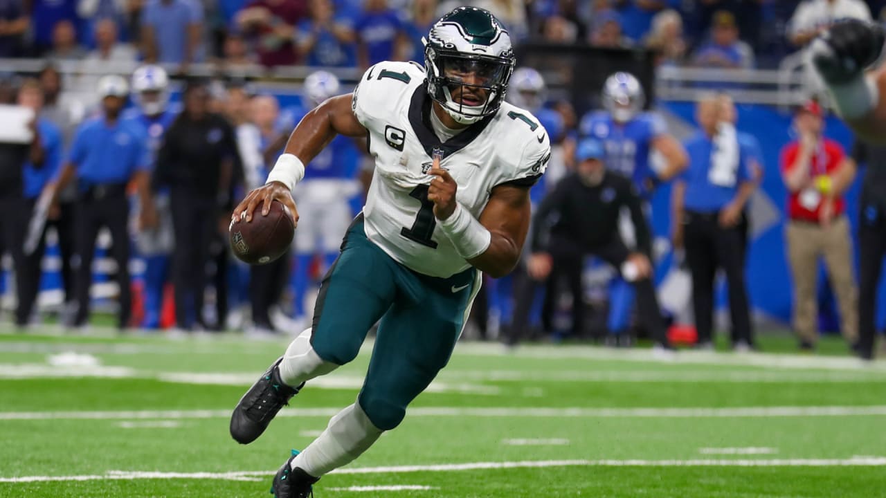 Hurts, Eagles too much for Lions in opener 38-35