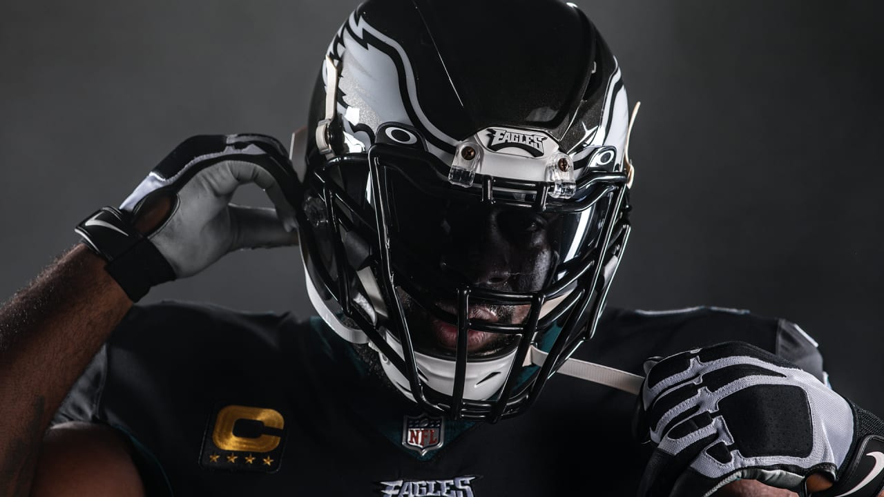 Should the Chiefs have a blackout night with all-black uniforms