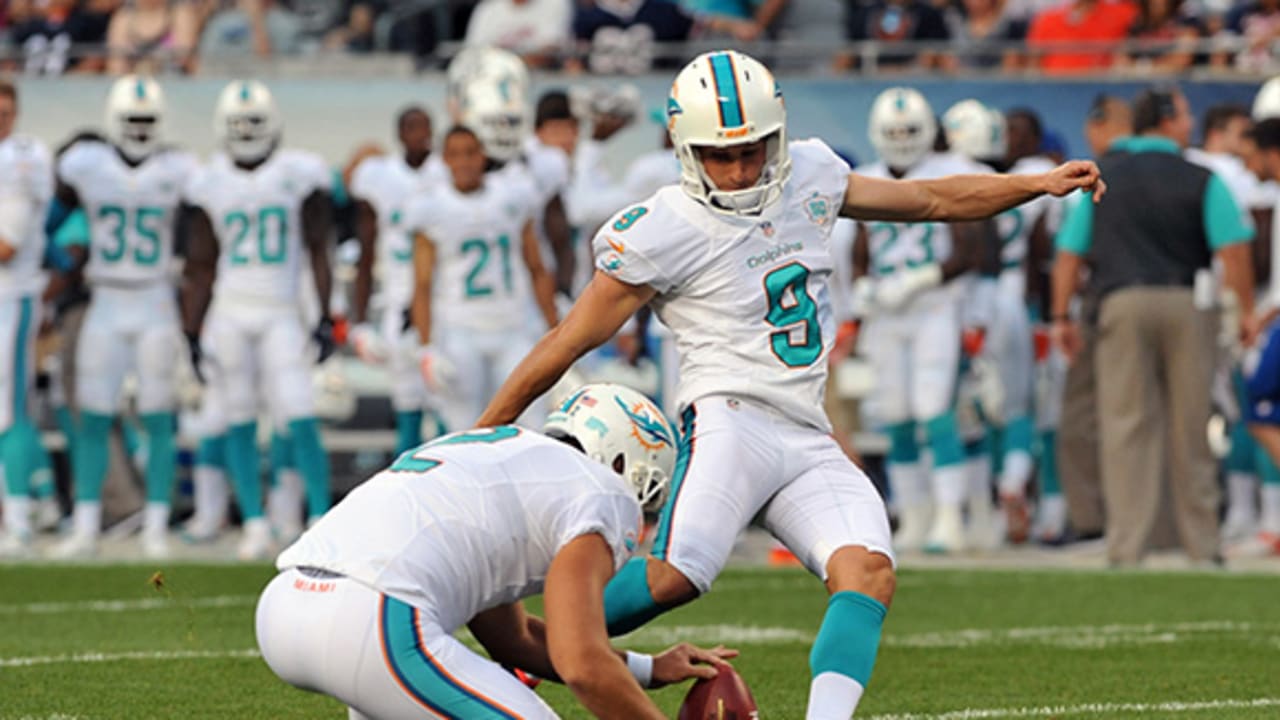 Can't-Miss Play: Philadelphia Eagles kicker Jake Elliott nails a  career-long 61-yard field goal as the halftime buzzer sounds