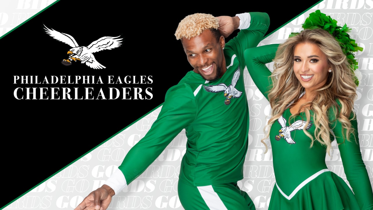 PHOTOS Eagles players, cheerleaders model their throwback Kelly green look