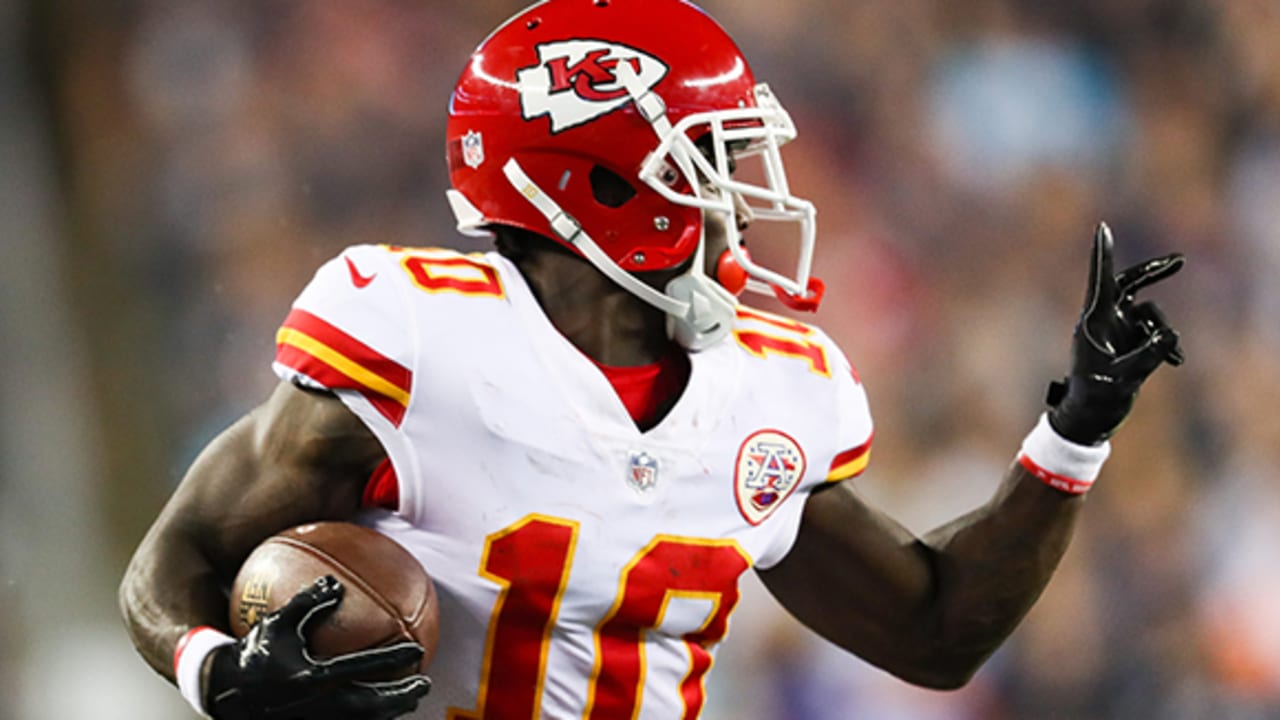 Jamaal Charles leads Kansas City Chiefs to rout of New England