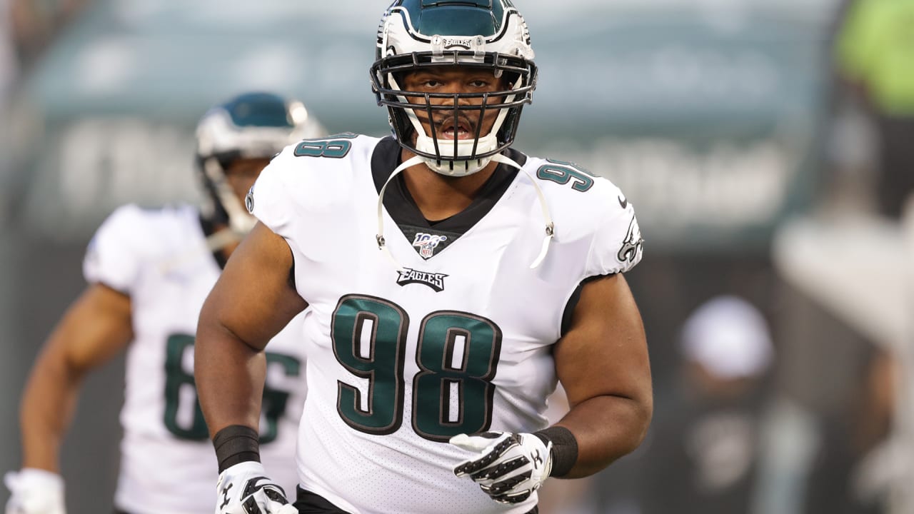 Eagles promote DT Bruce Hector to the active roster