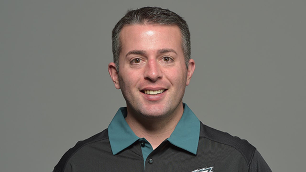 Third-generation DeFilippo now with Vikings as offensive