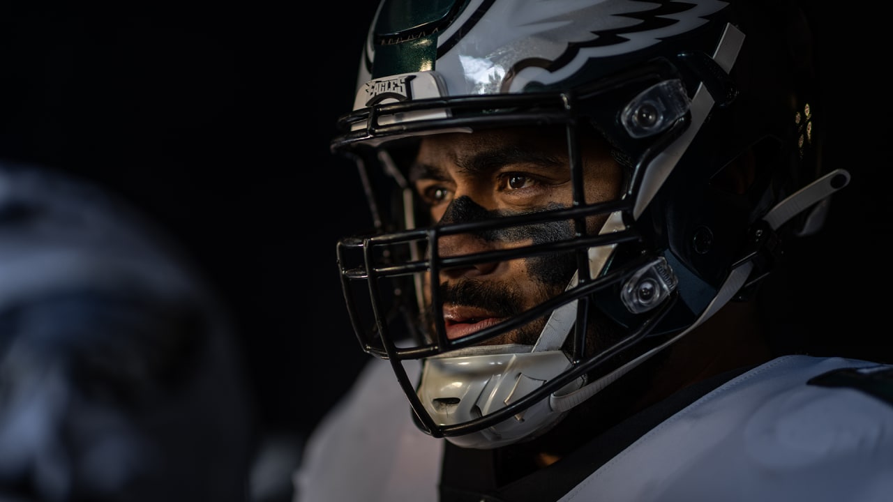 Jordan Mailata wins starting role on Philadelphia Eagles, Australians in NFL