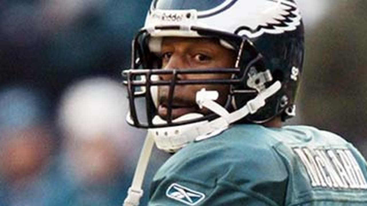 Donovan McNabb Officially Retires As An Eagle - The Source