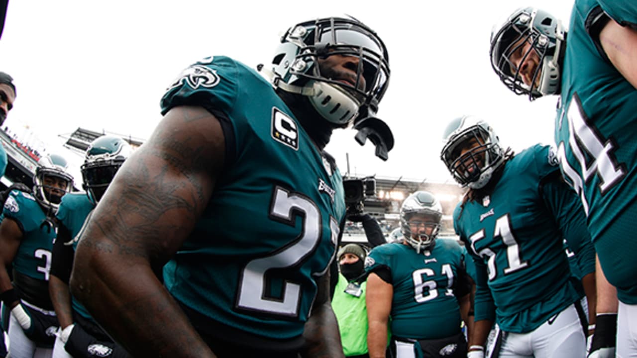 It's Eagles vs. Buccaneers in the NFC Wild Card Round on Monday, January  15th at 8 PM