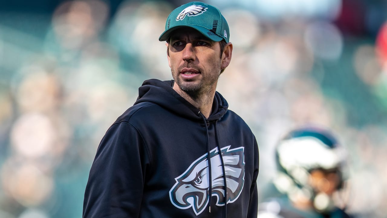 McLane] #Eagles OC Shane Steichen said he'll continue to call plays this  coming season. Nick Sirianni said that the midseason change last year  played a vital role in offensive turnaround. : r/eagles