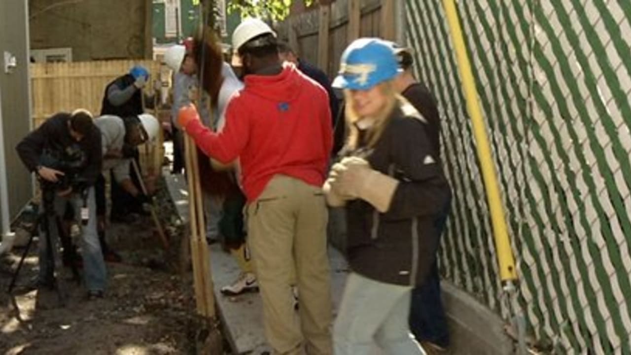 Eagles Help Habitat For Humanity